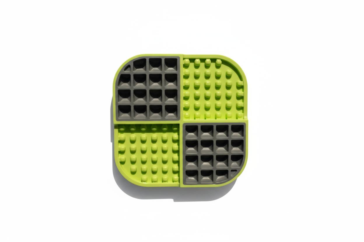 LickiMat Slomo - The Woof Toys